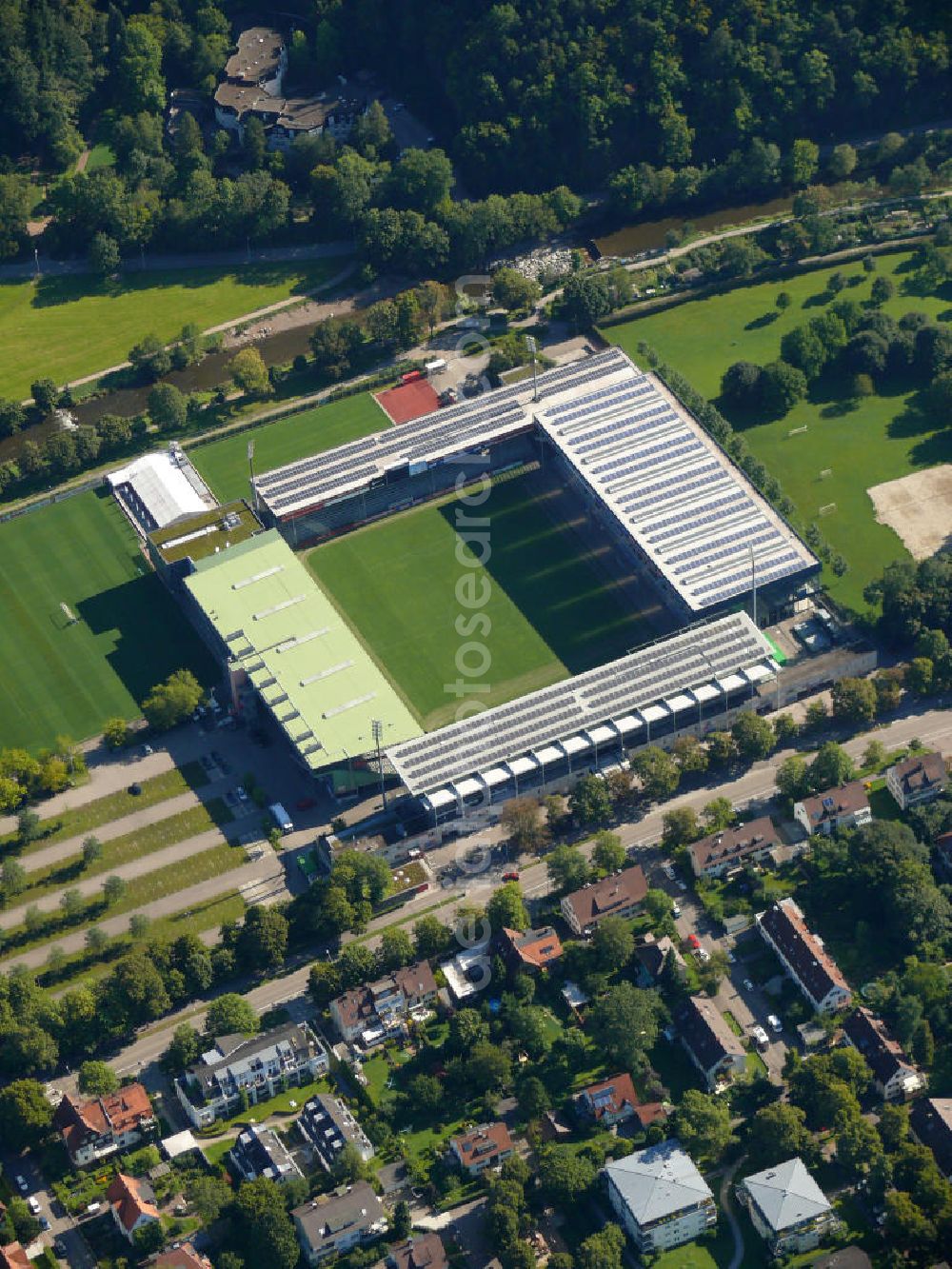 Aerial photograph Freiburg - Das Badenova Stadion, früher Dreisamstadion genannt, vom Fußballverein SC Freiburg im östlichen Stadtteil Waldsee an der Schwarzwaldstraße in Freiburg, Baden-Württemberg. The Badenova stadium, formerly known as Dreisamstadion, of the football club SC Freiburg in the eastern district Waldsee at the street Schwarzwaldstrasse in Freiburg, Baden-Wuerttemberg.