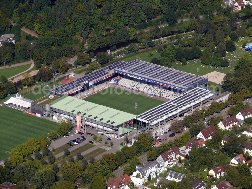 Freiburg from above - Das Badenova Stadion, früher Dreisamstadion genannt, vom Fußballverein SC Freiburg im östlichen Stadtteil Waldsee an der Schwarzwaldstraße in Freiburg, Baden-Württemberg. The Badenova stadium, formerly known as Dreisamstadion, of the football club SC Freiburg in the eastern district Waldsee at the street Schwarzwaldstrasse in Freiburg, Baden-Wuerttemberg.