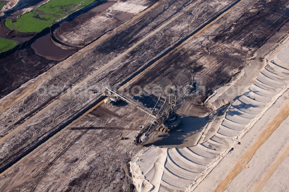 Aerial photograph Inden - Dredging conveyor bridge in brown coal mine in Inden in the state North Rhine-Westphalia