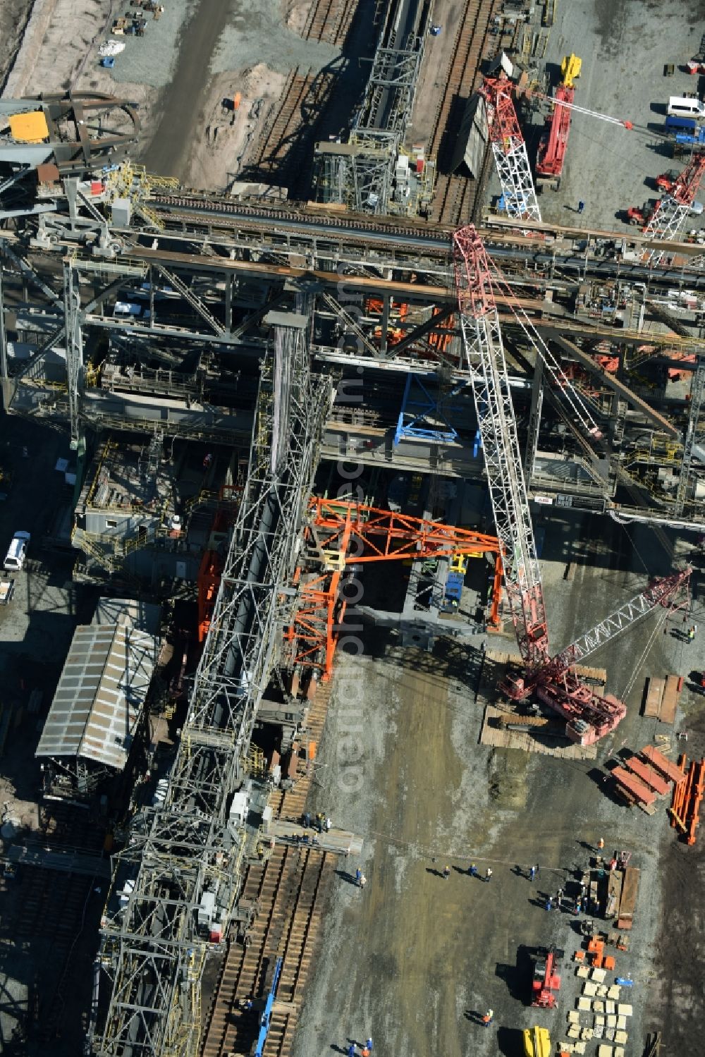 Aerial image Nochten - Dredging conveyor bridge in brown coal mine der Vattenfall Europe Sales GmbH in Nochten in the state Saxony. The company TAKRAF GmbH - Tenova exchanged at Greater excavator with a roller table of the great rocker of the 40-year-old excavator