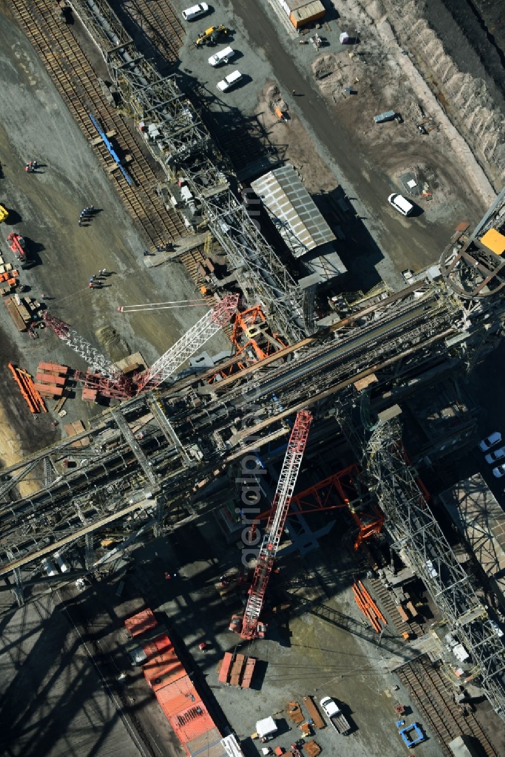 Aerial image Nochten - Dredging conveyor bridge in brown coal mine der Vattenfall Europe Sales GmbH in Nochten in the state Saxony. The company TAKRAF GmbH - Tenova exchanged at Greater excavator with a roller table of the great rocker of the 40-year-old excavator