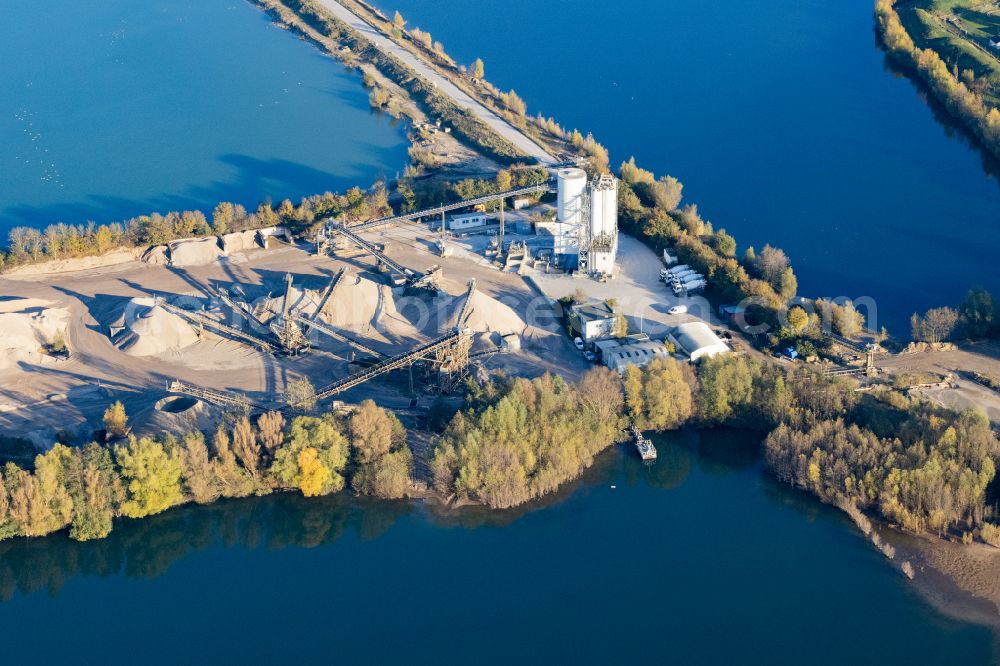 Vorst from above - Lake shore and overburden areas of the quarry lake and gravel open pit of Holcim Kies and Splitt GmbH in Vorst in the state North Rhine-Westphalia, Germany