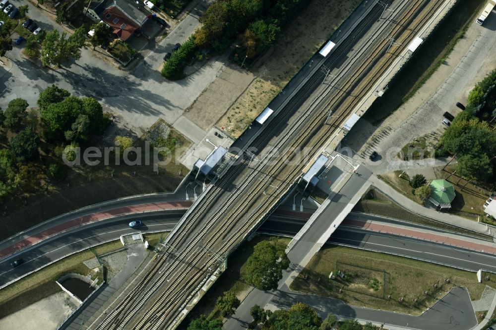 Aerial photograph Rangsdorf - Railway bridge building to route the train tracks at the train station in Rangsdorf in the state Brandenburg