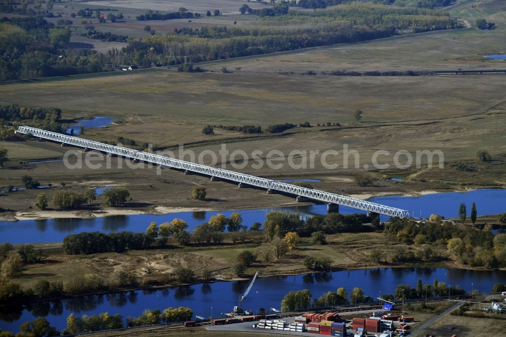 Aerial photograph Wittenberge - Railway bridge building to route the train tracks about the Elbe in Wittenberge in the state Brandenburg, Germany