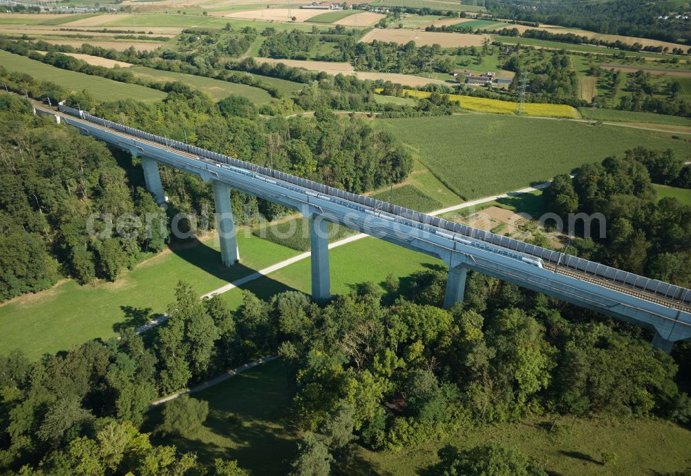 Aerial photograph Markgröningen - Railway bridge building to route the train tracks Glemstalbruecke on street Kunstholzen in Markgroeningen in the state Baden-Wuerttemberg, Germany