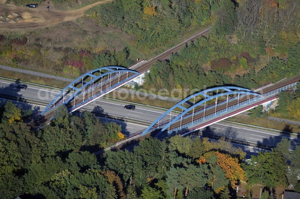 Aerial photograph Neuenhagen bei Berlin - Railway bridge structure to route the railway tracks in Neuenhagen in the state Brandenburg