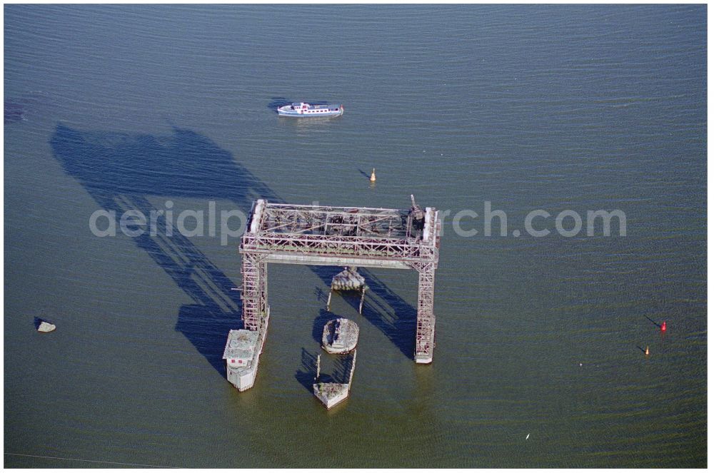 Aerial image Bugewitz - Ruins of the railway bridge structure for routing the railway tracks Karnin Hubbruecke on the Szczecin Lagoon in Bugewitz in the state Mecklenburg - Western Pomerania, Germany