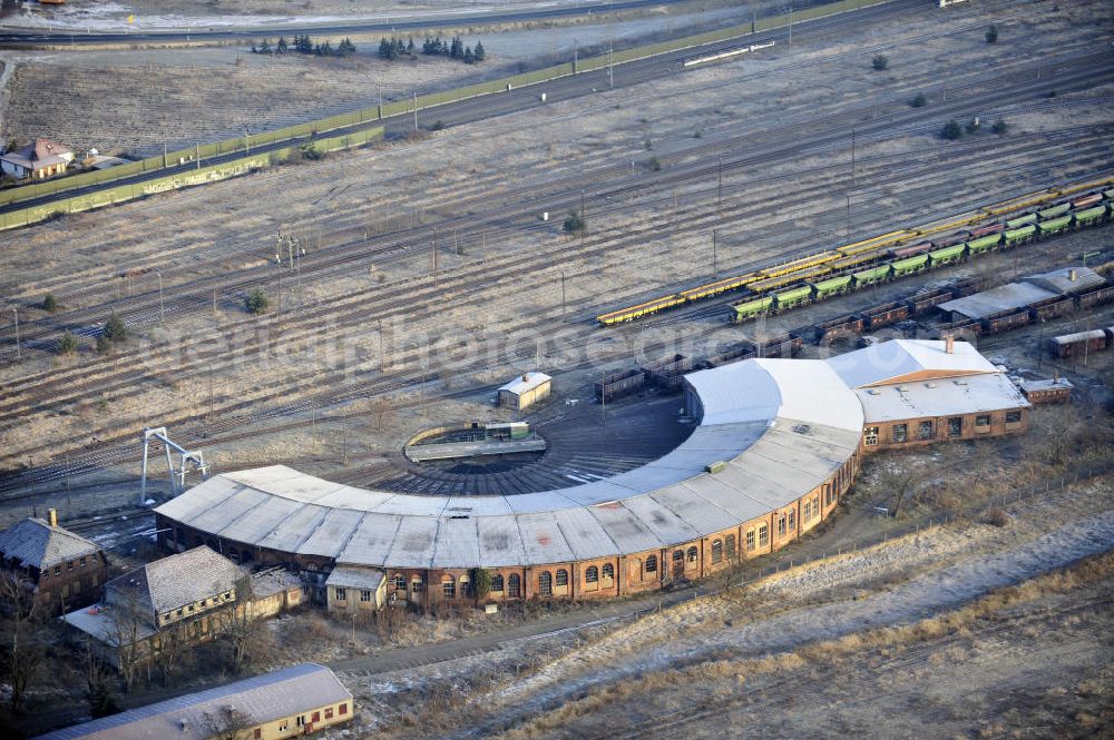 Aerial photograph Oebisfelde - Blick auf den Bahn- und Rangierbahnhof Öbisfelde in Sachsen-Anhalt. Der Bahnhof war ein ehemalige DDR- Grenzübergang für Züge. View of the railway and marshalling yard Oebisfelde in Saxony-Anhalt. The station was one former East German border crossing for trains.