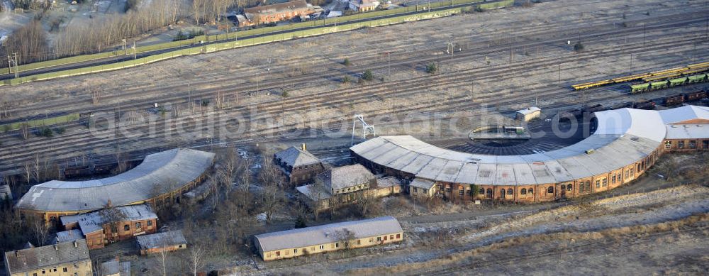 Oebisfelde from above - Blick auf den Bahn- und Rangierbahnhof Öbisfelde in Sachsen-Anhalt. Der Bahnhof war ein ehemalige DDR- Grenzübergang für Züge. View of the railway and marshalling yard Oebisfelde in Saxony-Anhalt. The station was one former East German border crossing for trains.