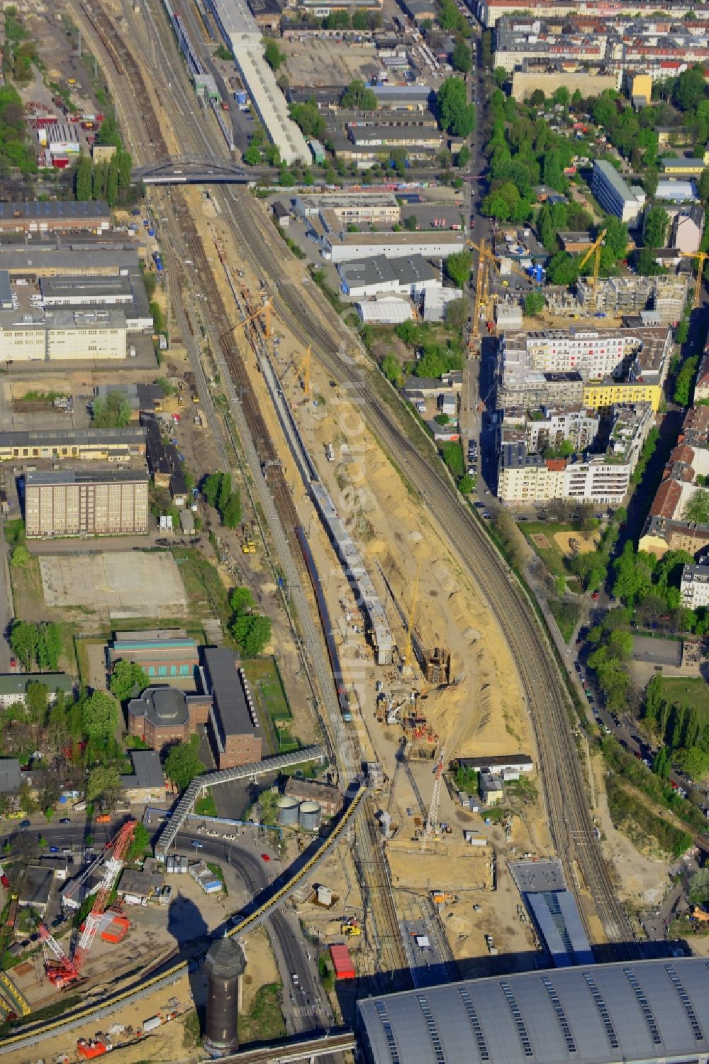 Berlin from above - Railway route expansion at the Modersohn Bridge along the Modersohnstrasse in the Friedrichshain district of Berlin