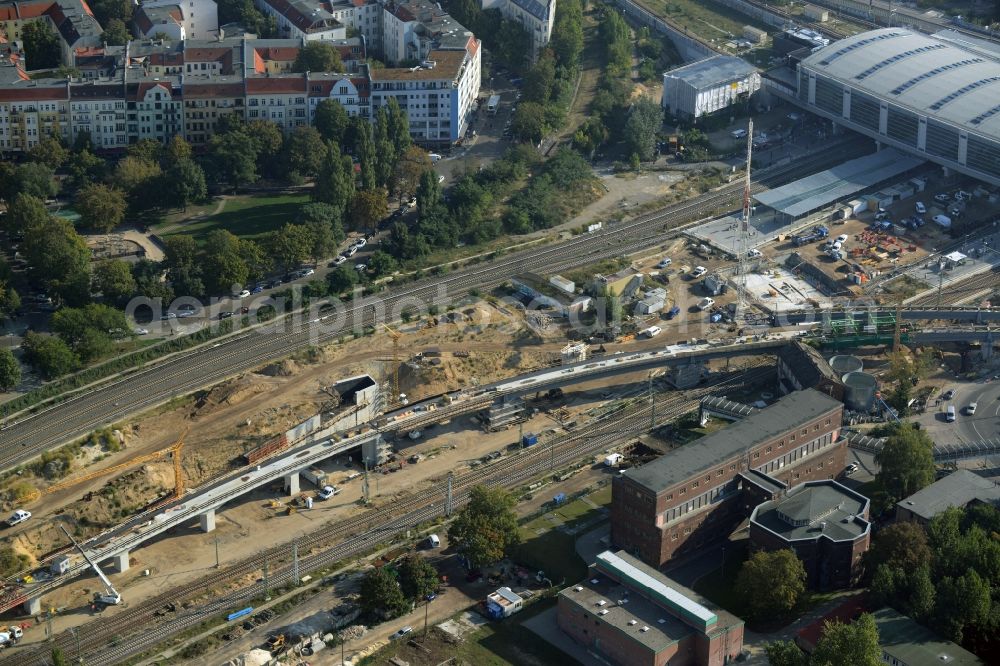 Berlin from above - Railway route expansion at the Modersohn Bridge along the Modersohnstrasse in the Friedrichshain district of Berlin