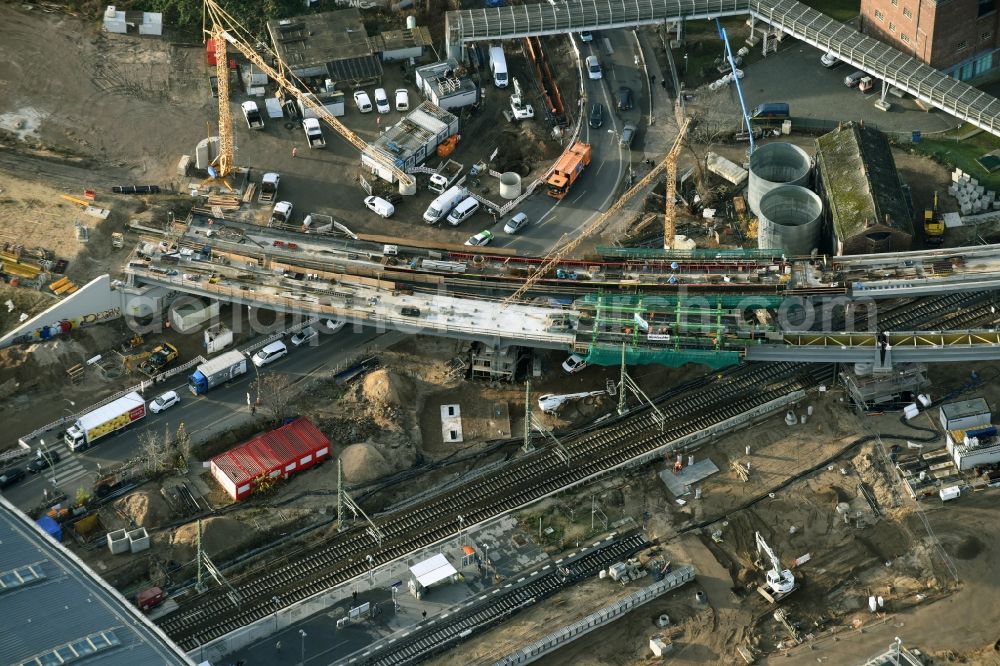 Berlin from above - Railway route expansion at the Modersohn Bridge along the Modersohnstrasse in the Friedrichshain district of Berlin