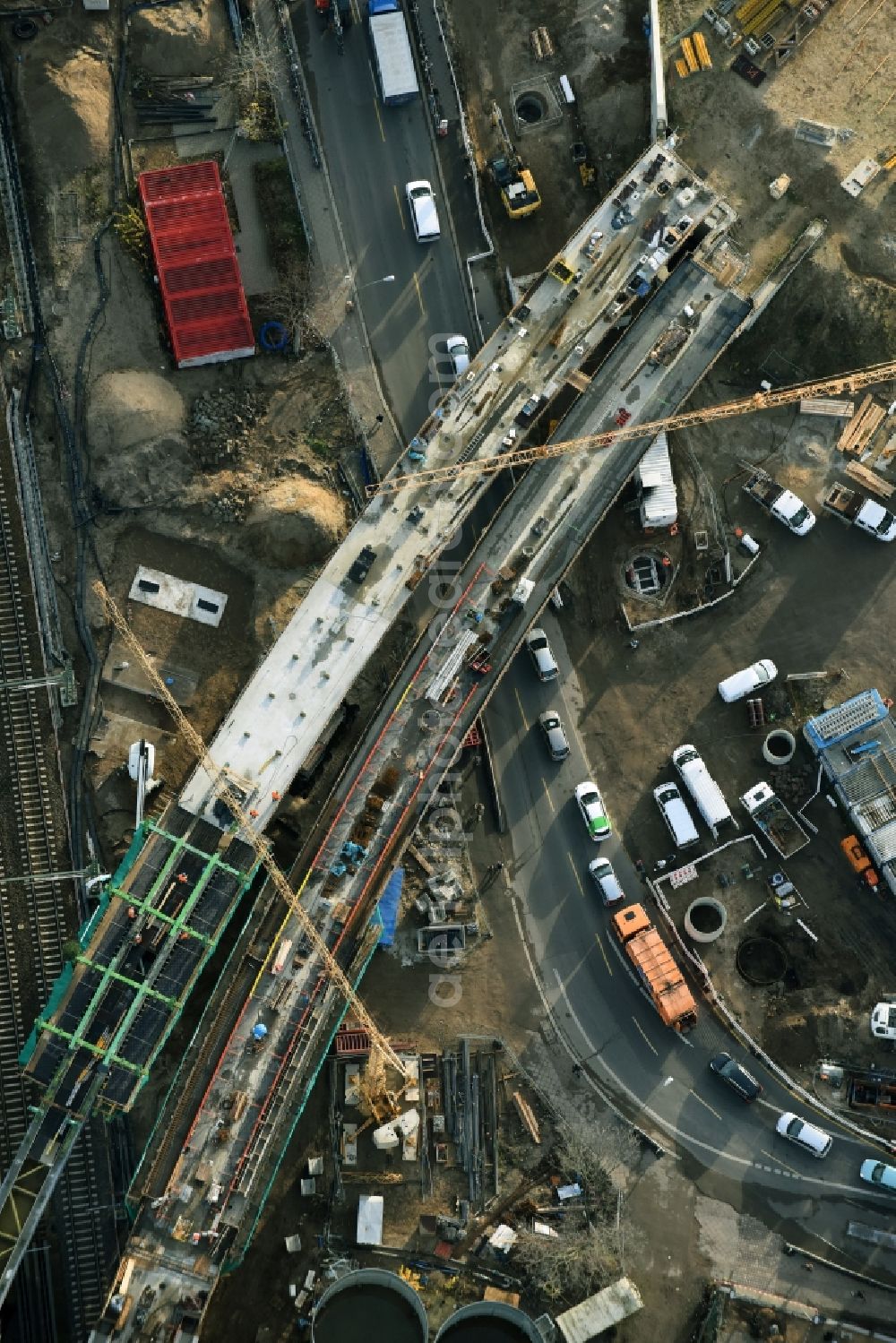 Aerial photograph Berlin - Railway route expansion at the Modersohn Bridge along the Modersohnstrasse in the Friedrichshain district of Berlin