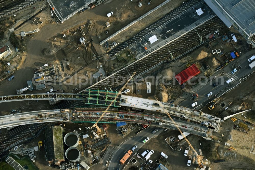 Aerial photograph Berlin - Railway route expansion at the Modersohn Bridge along the Modersohnstrasse in the Friedrichshain district of Berlin