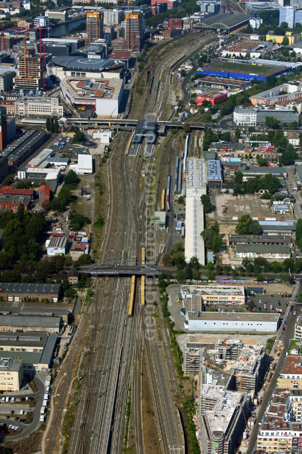 Aerial photograph Berlin - Railway route expansion at the Modersohn Bridge along the Modersohnstrasse in the Friedrichshain district of Berlin