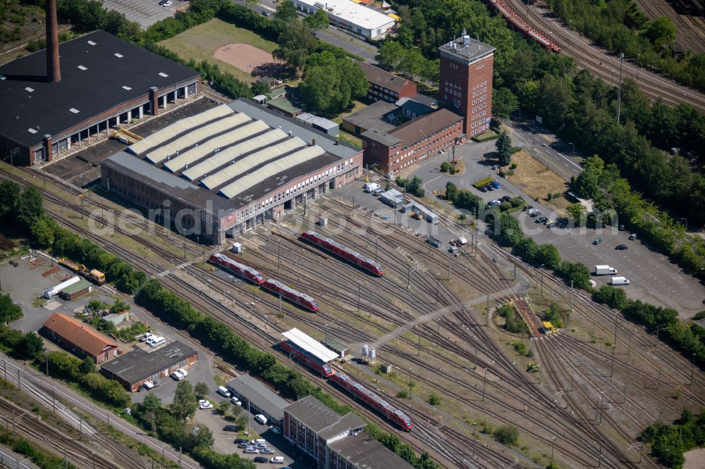 Braunschweig from the bird's eye view: Railway depot and repair shop for maintenance and repair of trains of passenger transport in Brunswick in the state Lower Saxony, Germany