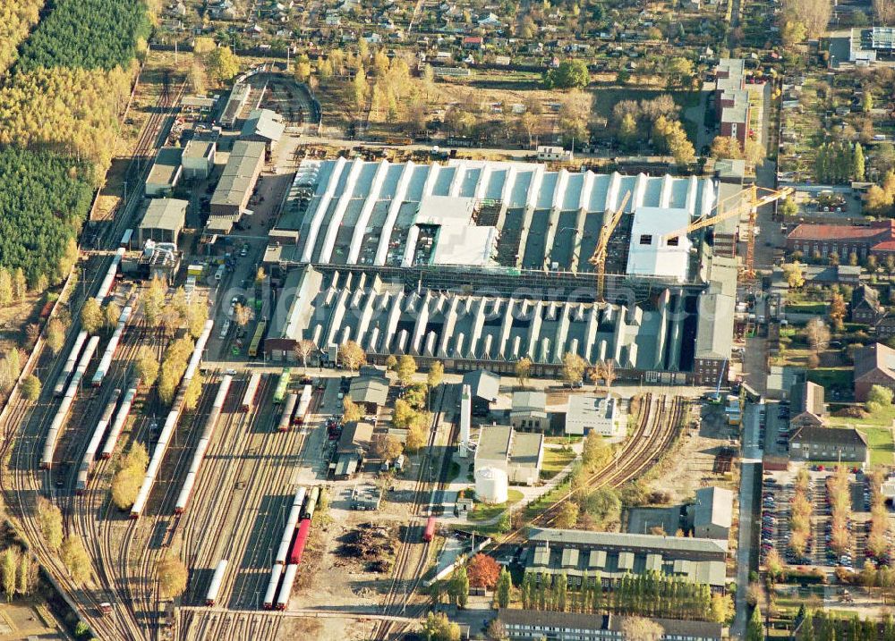 Berlin - Oberschöneweide from above - Bahnbetriebswerk und Rangier- und Gleisanlagen der Deutschen Bahn in Schöneweide