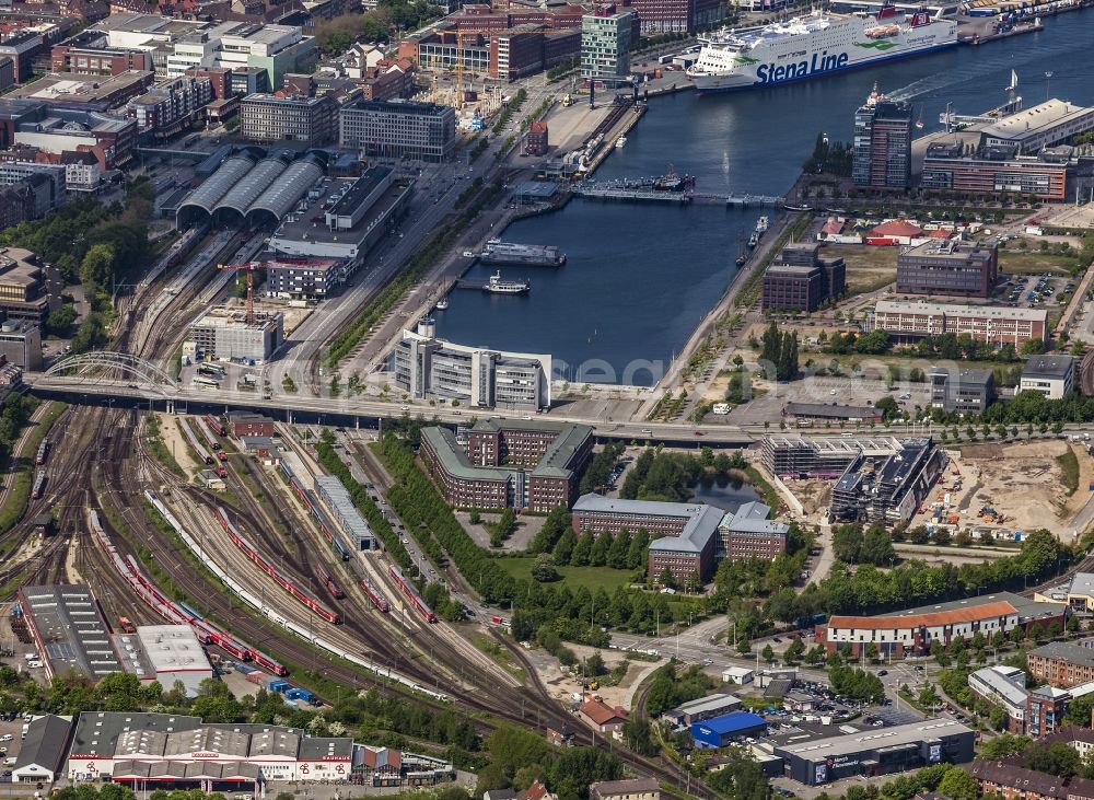 Aerial photograph Kiel - Railway depot and switching tracks for trains of the personal transport in the district middle - Gaarden in Kiel in the federal state Schleswig-Holstein, Germany