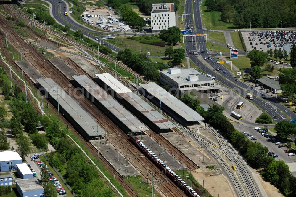 Schönefeld from above - Bahnhof Flughafen Berlin-Schönefeld / Bandenburg. Rail station Schoenfeld Airport / Brandenburg.