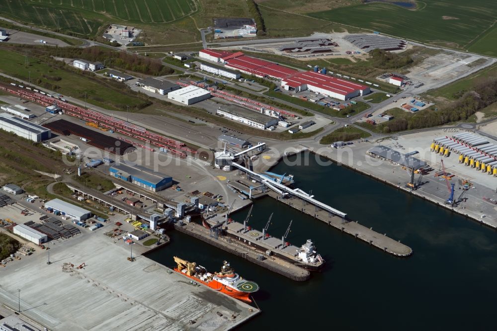 Sassnitz from above - Trainstation and port facilities on the shores of the harbor of of Faehrhafen Mukran in the district Hagen in Sassnitz in the state Mecklenburg - Western Pomerania, Germany