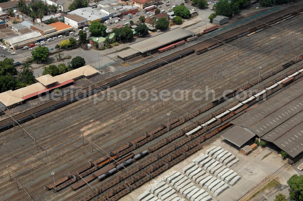 Nelspruit from the bird's eye view: Blick auf den Bahnof Nelspruit. View of the Spoornet Nelspruit Railway Station.