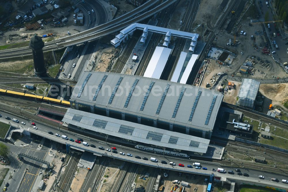 Aerial photograph Berlin - Route expansion station - Warschauer road to east cross rail station Ostkreuz Friedrichshain district of Berlin