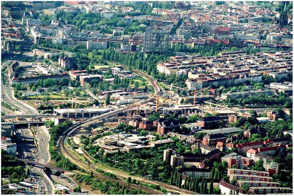 Aerial image Berlin Schöneberg - 22.08.2004, Blick auf die Bahnhofsbaustelle am Südkreuz Bahnhof Papestraße