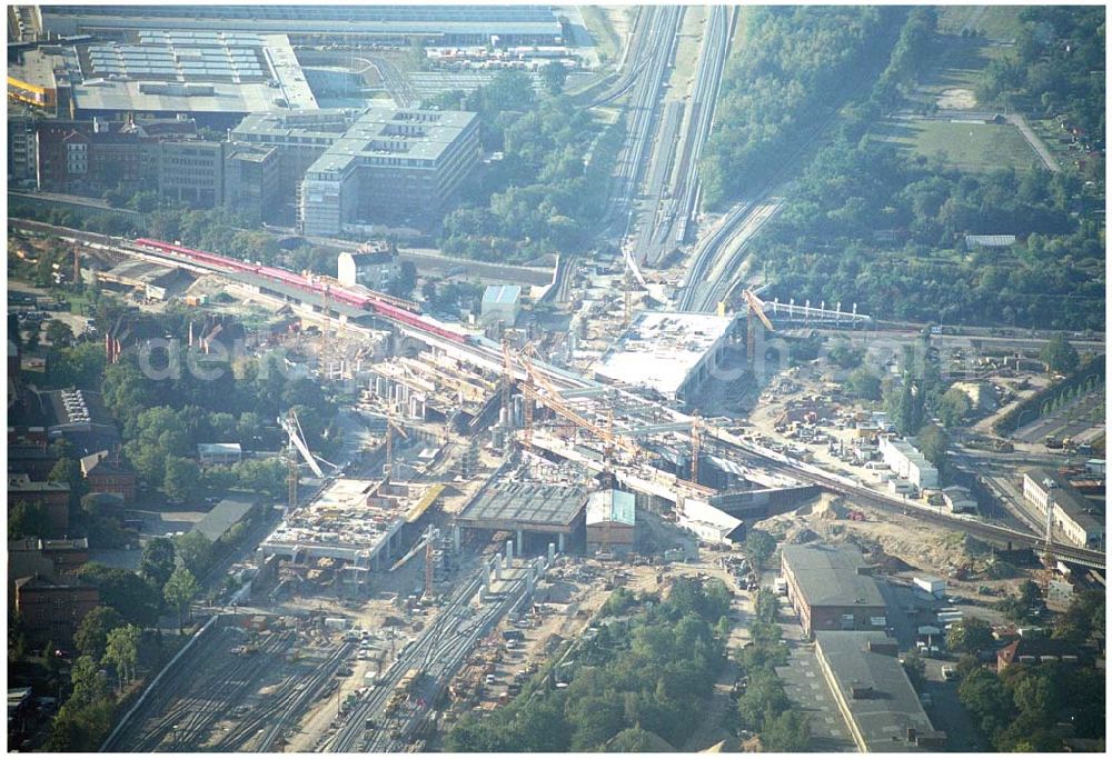 Berlin Schöneberg from above - 19.09.2004, Blick auf die Bahnhofsbaustelle am Südkreuz Bahnhof Papestraße