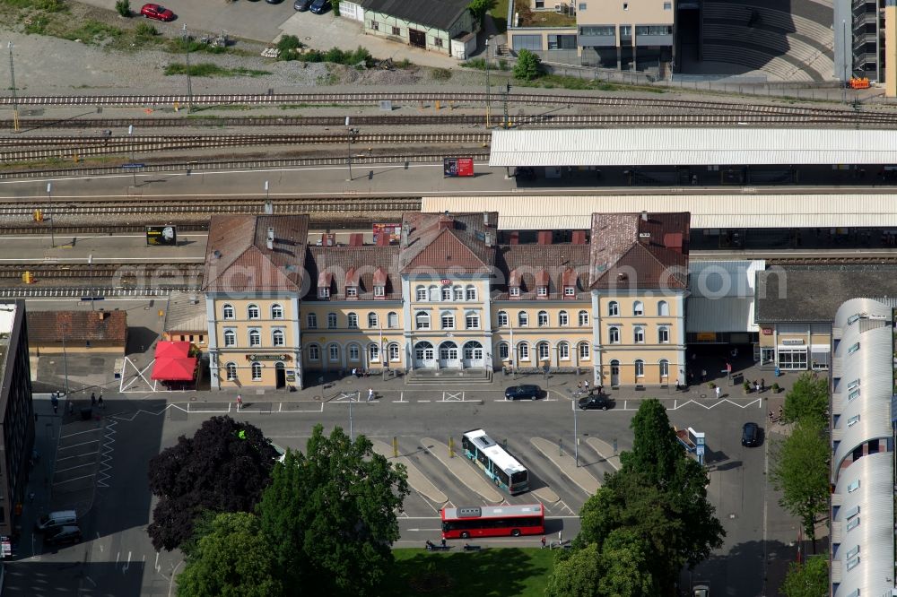 Friedrichshafen from the bird's eye view: Station railway building of trainstation Friedrichshafen Stadt of the Deutsche Bahn in Friedrichshafen in the state Baden-Wurttemberg, Germany