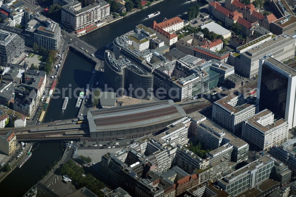 Berlin from above - Station building and track systems of the S-Bahn station Friedrichstrasse in Berlin