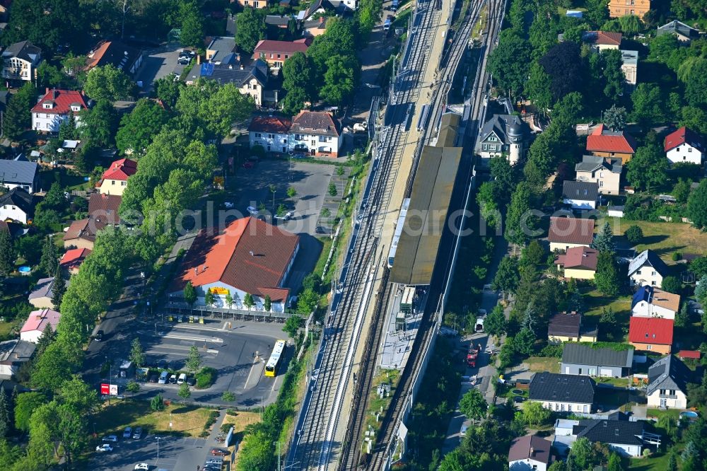 Aerial photograph Berlin - Station building and track systems of the S-Bahn station Karow in the district Karow in Berlin, Germany