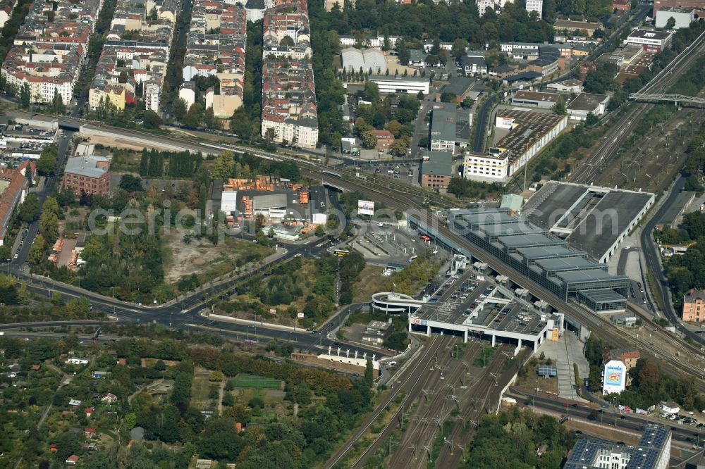 Berlin from above - Station building and track systems of the S-Bahn station Berlin Suedkreuz in the district Schoeneberg in Berlin