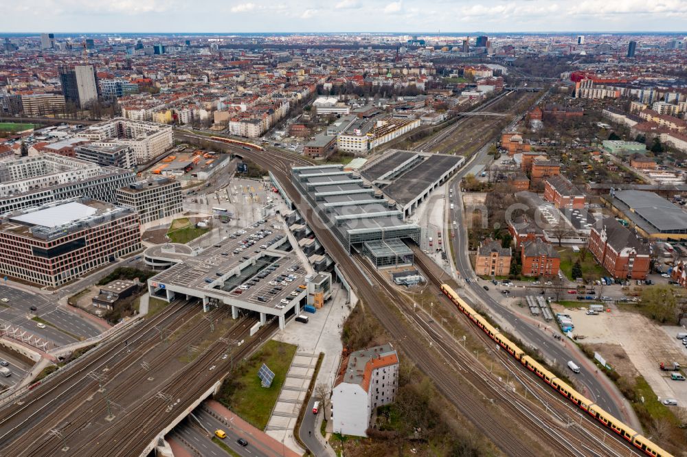 Berlin from above - Station building and track systems of the S-Bahn station Berlin Suedkreuz in the district Tempelhof-Schoeneberg in Berlin, Germany