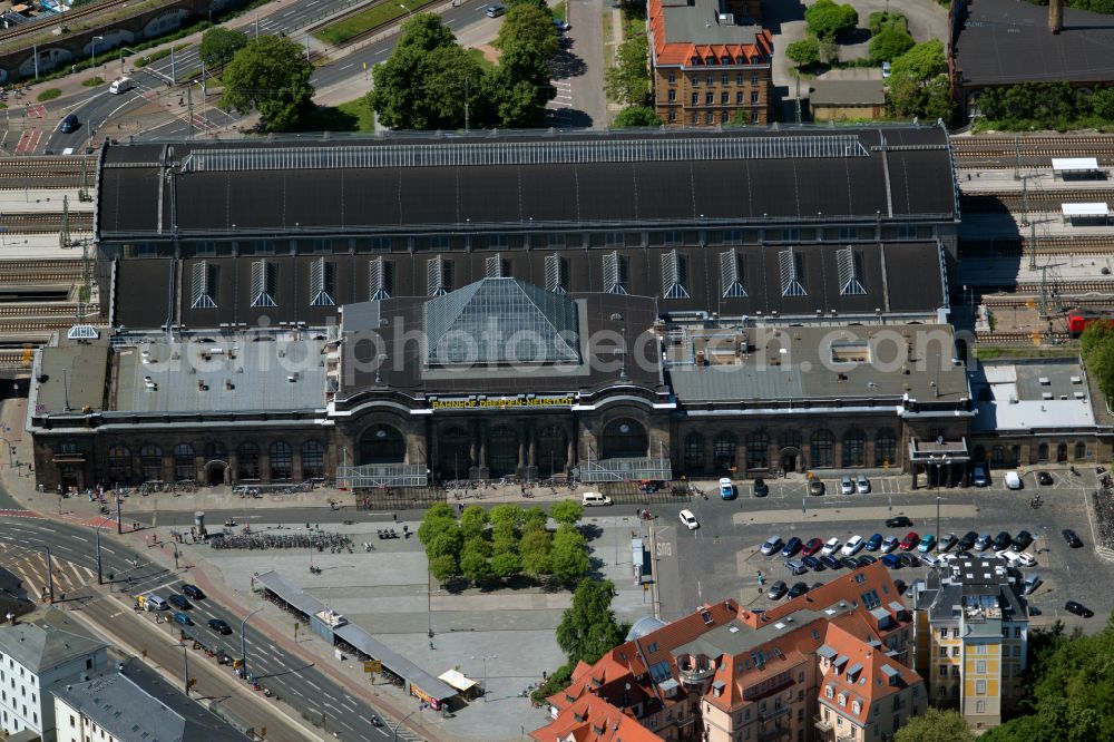 Aerial photograph Dresden - station building and track systems of the S-Bahn station Dresden-Neustadt on place Schlesischer Platz in the district Neustadt in Dresden in the state Saxony, Germany