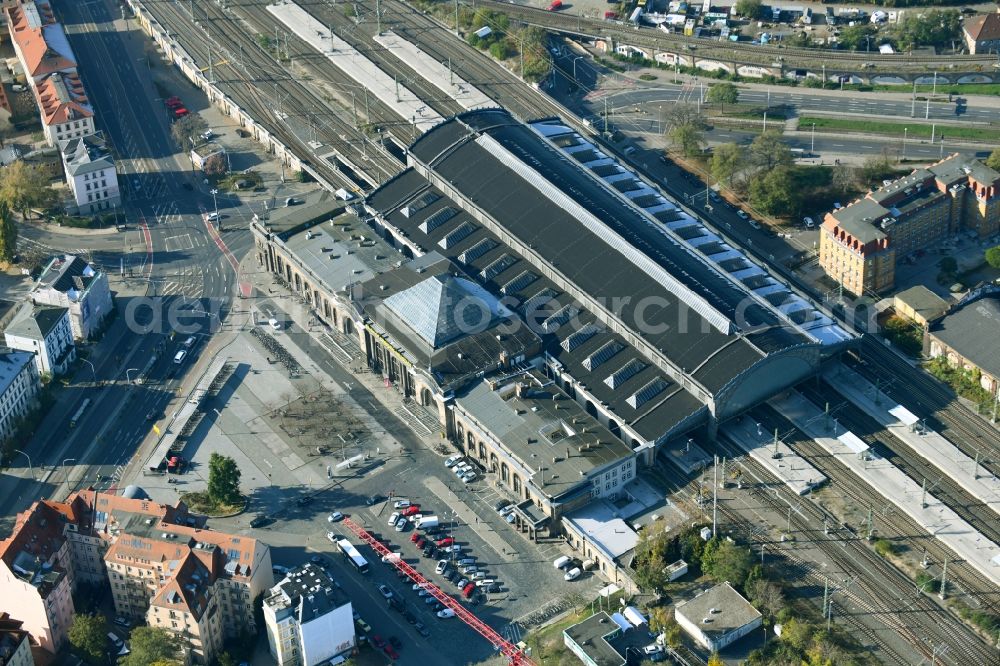 Aerial image Dresden - Station building and track systems of the S-Bahn station Dresden-Neustadt in the district Neustadt in Dresden in the state Saxony, Germany