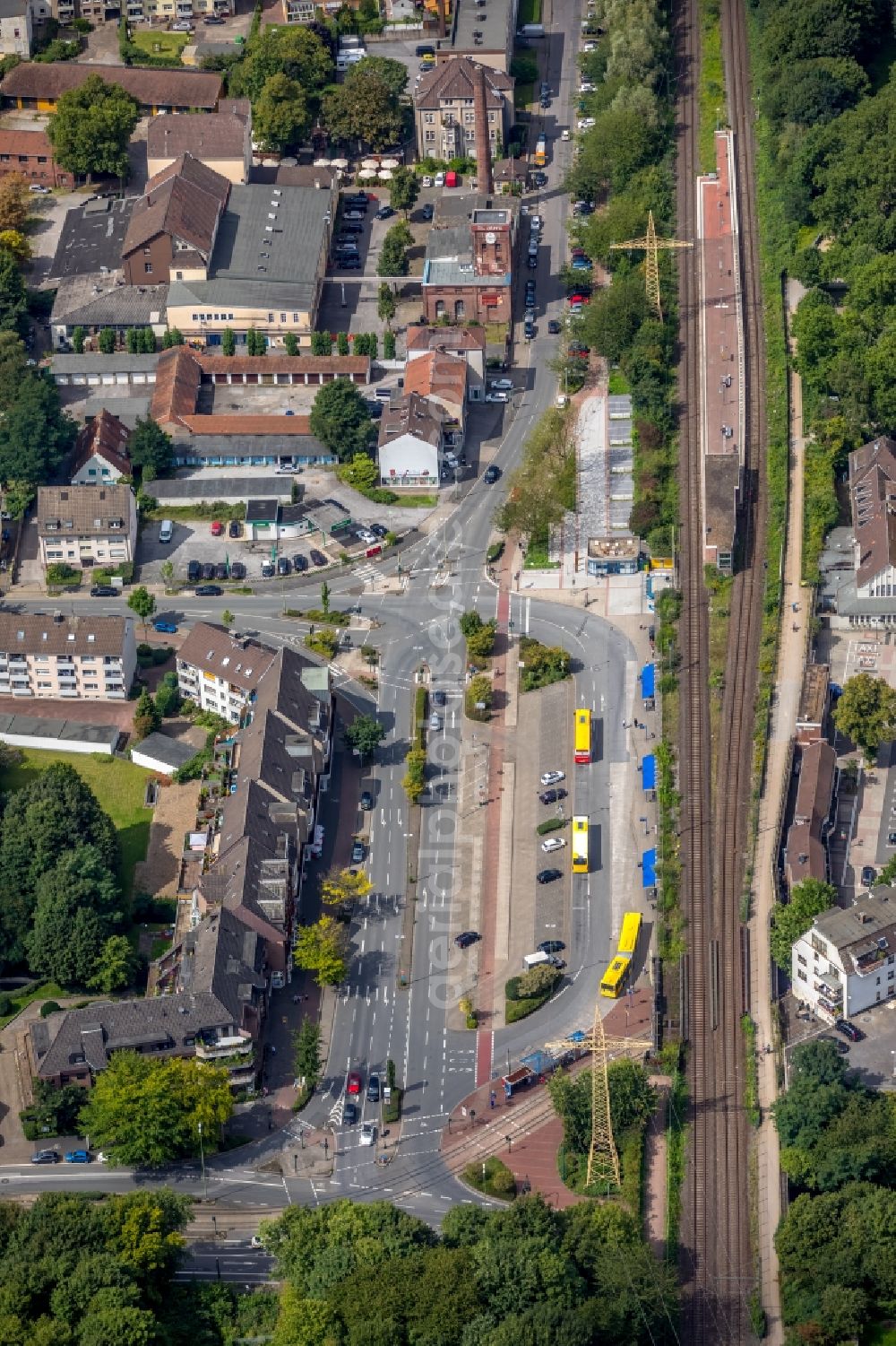 Aerial photograph Essen - Station building and track systems of the S-Bahn station Essen-Borbeck in Essen in the state North Rhine-Westphalia, Germany