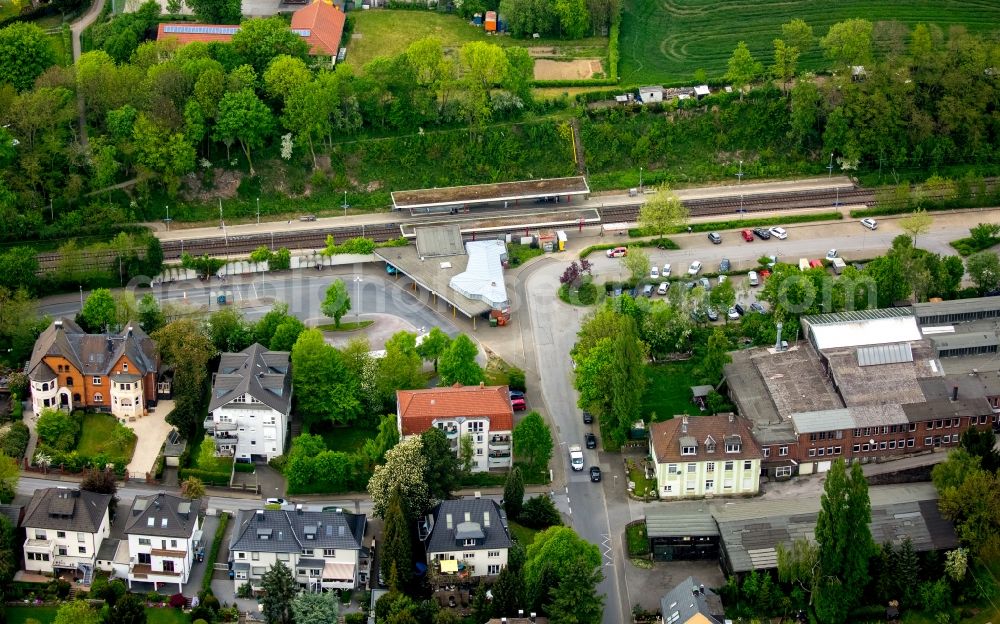 Aerial photograph Gevelsberg - Station building and track systems of the S-Bahn station Gevelsberg Hauptbahnhof at Reinische street in Gevelsberg in the state North Rhine-Westphalia