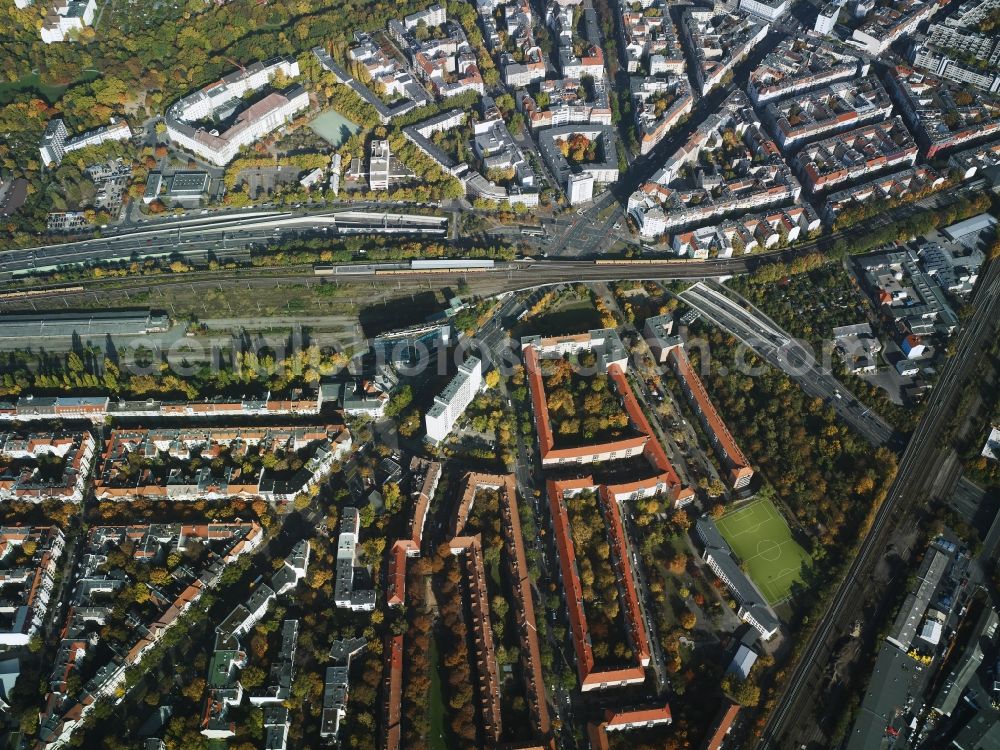 Berlin from the bird's eye view: Station building and track systems of the S-Bahn station Innsbrucker Platz nahe der Hauptstrasse in Berlin