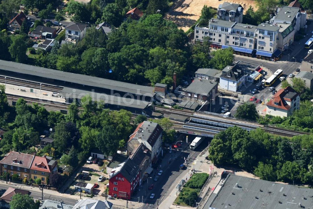 Aerial image Berlin - Station building and track systems of the S-Bahn station Mahlsdorf on Hoenower Strasse in Berlin