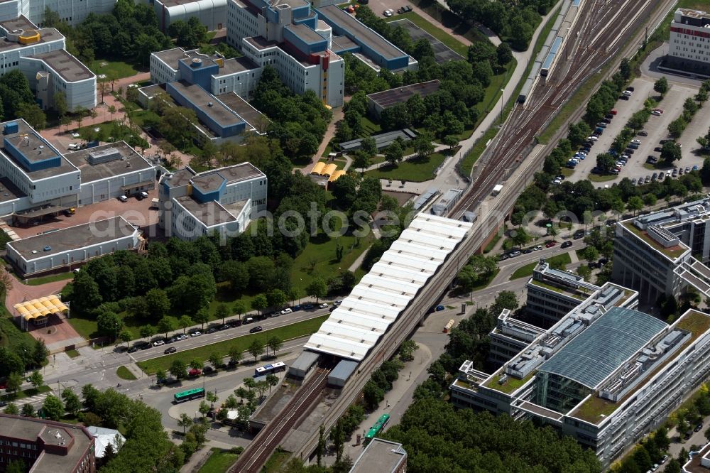 Aerial photograph München - Station building and track systems of the S-Bahn station Neuperlach Sued in Munich in the state Bavaria, Germany