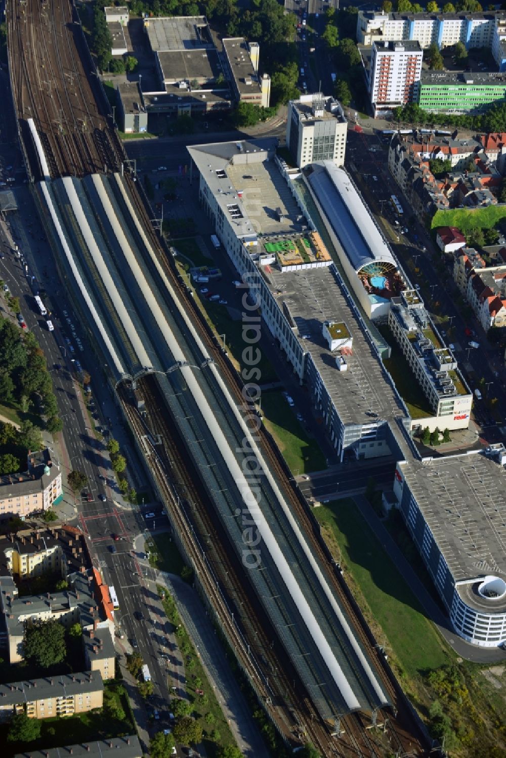 Aerial image Berlin - Station building and track systems of the S-Bahn station in the district Spandau in Berlin, Germany