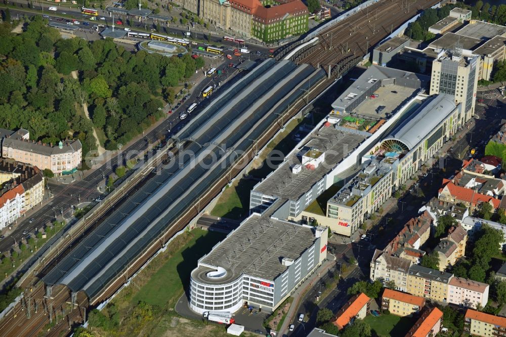 Aerial image Berlin - Station building and track systems of the S-Bahn station in the district Spandau in Berlin, Germany