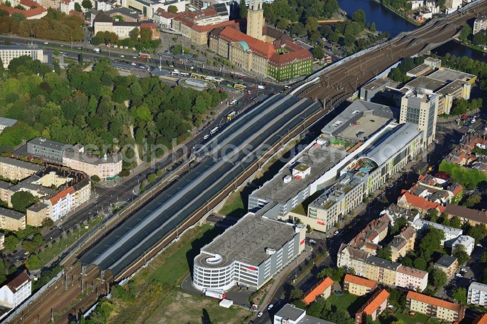 Aerial photograph Berlin - Station building and track systems of the S-Bahn station in the district Spandau in Berlin, Germany