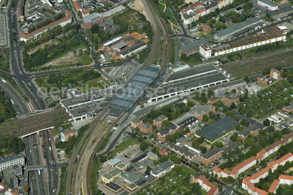 Berlin from above - Station building and track systems of the S-Bahn station Suedkreuz in Tempelhof in Berlin