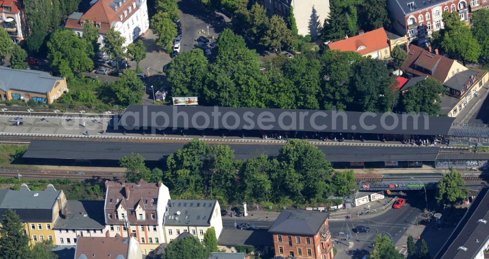 Aerial image Berlin - Station building and track systems of the S-Bahn station in Zehlendorf in Berlin in Germany