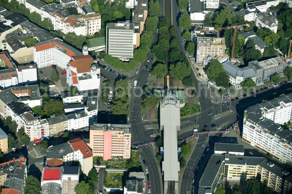 Aerial photograph Berlin - Station building and track systems of Metro subway station Nollendorfplatz in Berlin, Germany