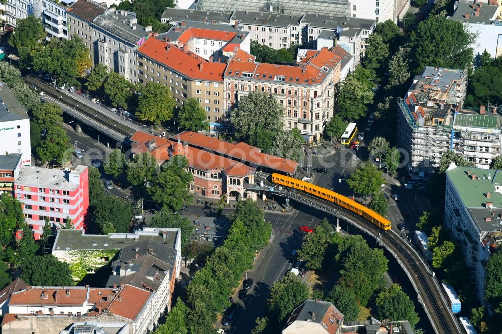 Aerial image Berlin - Station building and track systems of Metro subway station Schlesisches Tor along the Skalitzer Strasse - Oberbaumstrasse in the district Kreuzberg in Berlin, Germany