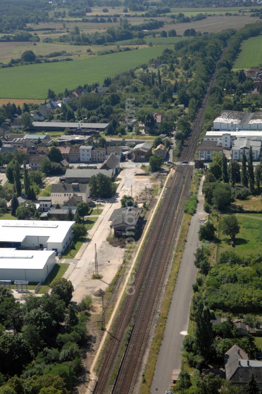 Aerial photograph Dessau-Roßlau - Blick auf die Bahnstrecke von Dessau-Roßlau nach Bitterfeld-Wolfen. Bis zum 30. Juni 2007 war Wolfen eine eigenständige Stadt. Dessau-Roßlau und Wolfen sind ca. 25 km voneinan der entfernt.