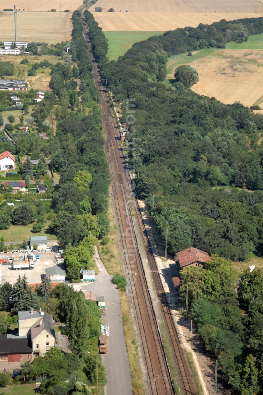 Aerial image Dessau-Roßlau - Blick auf die Bahnstrecke von Dessau-Roßlau nach Bitterfeld-Wolfen. Bis zum 30. Juni 2007 war Wolfen eine eigenständige Stadt. Dessau-Roßlau und Wolfen sind ca. 25 km voneinan der entfernt.