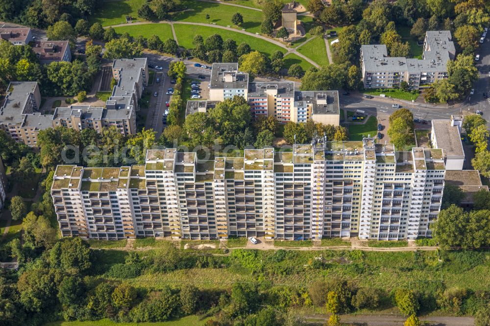 Aerial photograph Dortmund - Balconies and windows Facade of the high-rise residential development Hannibal Dorstfeld on Vogelpothsweg in the district Dorstfeld in Dortmund in the state North Rhine-Westphalia, Germany